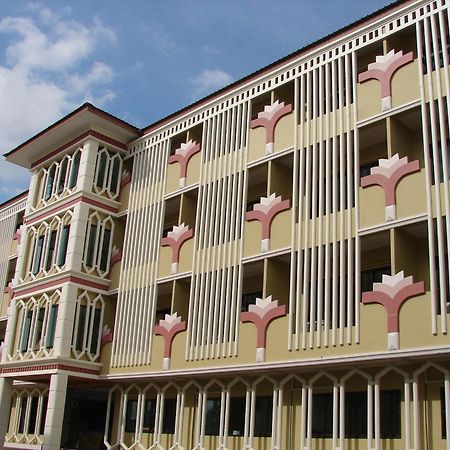 Poonsook Phitsanulok Hotel Sha Plus Exterior photo